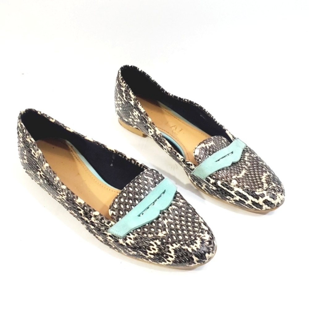 APERLAI high end designer  $200 snake print leather loafers teal touch size 37.5